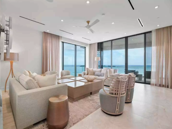 Luxury Beachfront Retreat in Nassau - Exclusive Vacation Rental